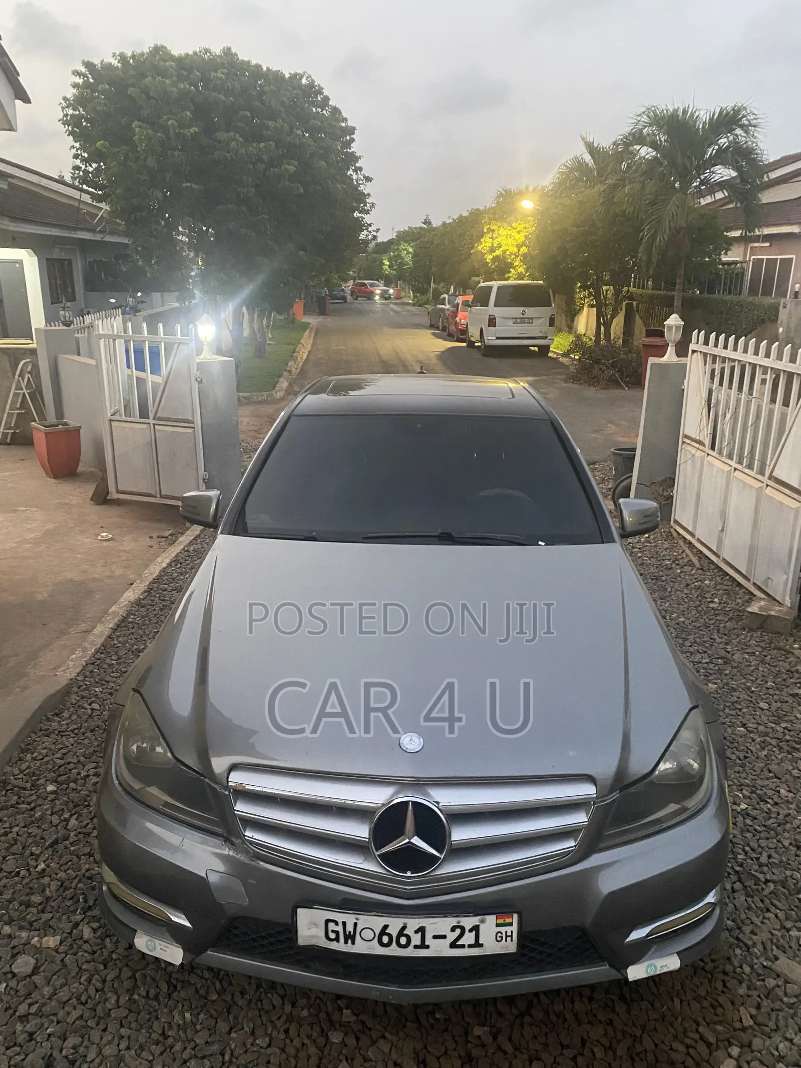 Mercedes-Benz C250 2014 Brown