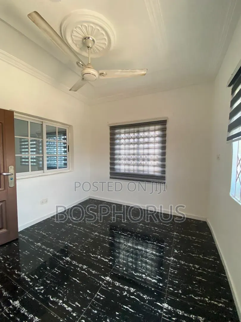2bdrm Apartment in Dansoman Exhibition for rent