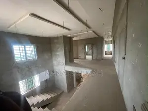 4bdrm Mansion in Boi for sale