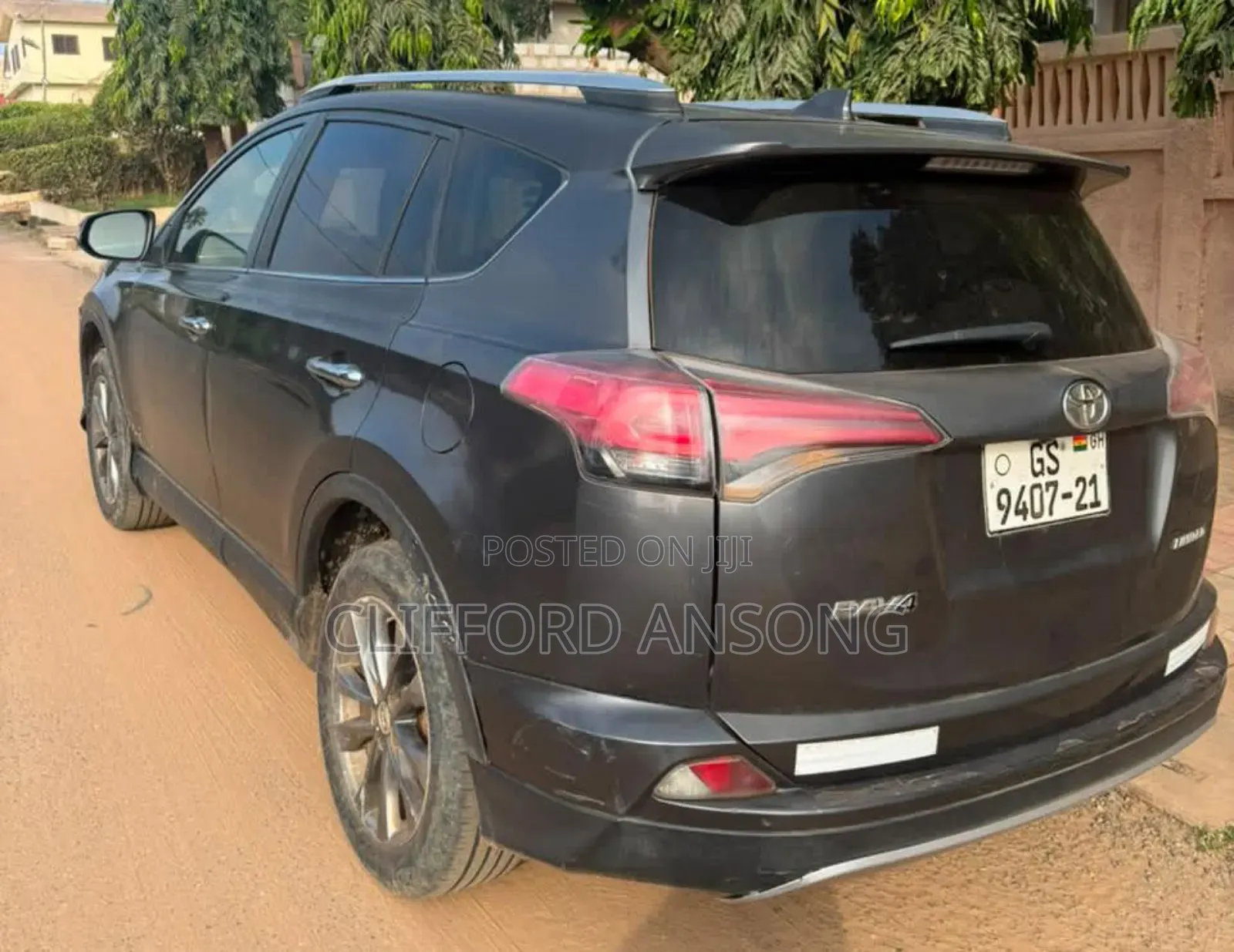 Toyota RAV4 Limited 4dr SUV (2.5L 4cyl 6A) 2018 Gray