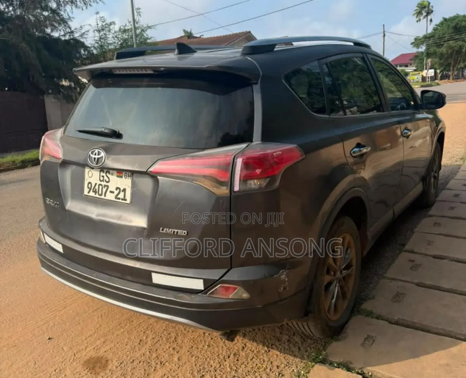 Toyota RAV4 Limited 4dr SUV (2.5L 4cyl 6A) 2018 Gray