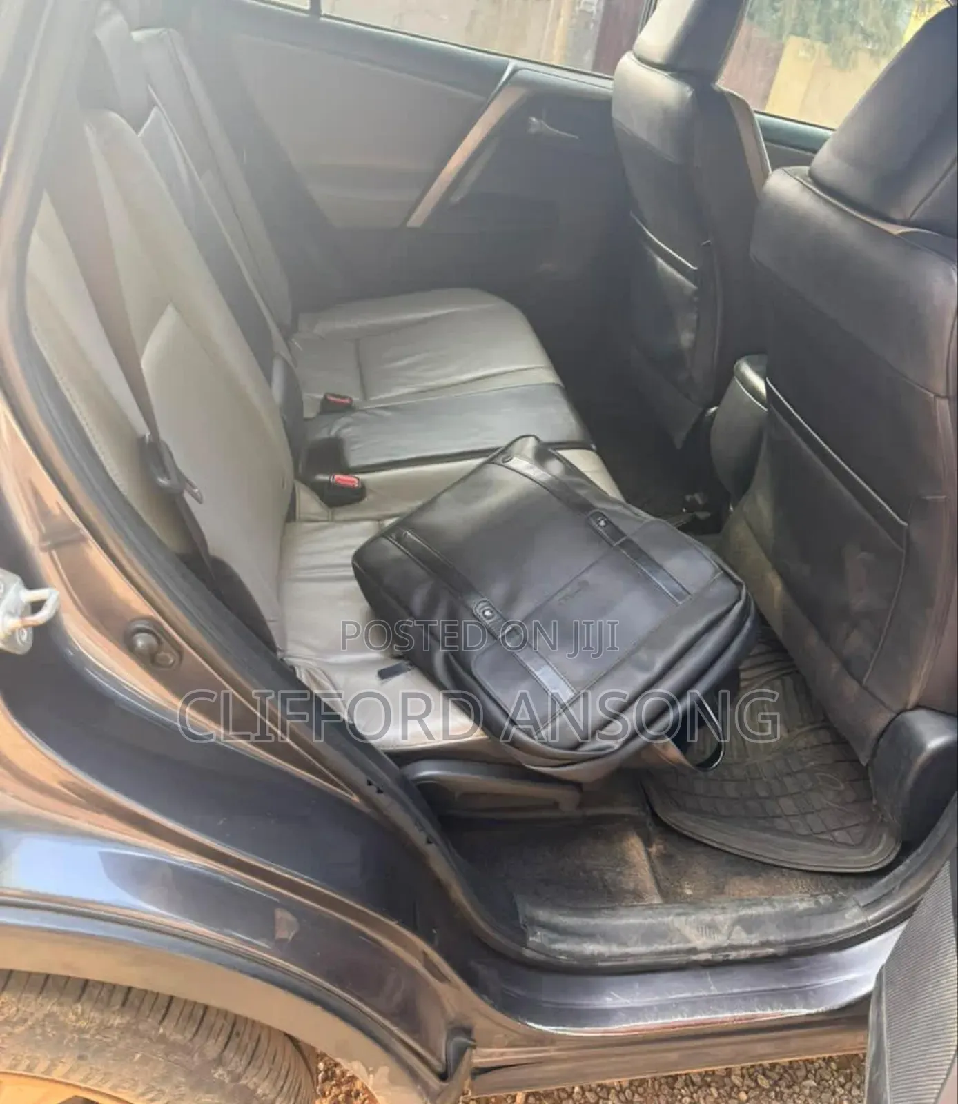 Toyota RAV4 Limited 4dr SUV (2.5L 4cyl 6A) 2018 Gray