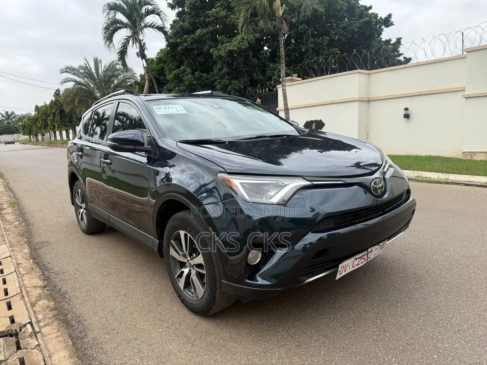 Toyota RAV4 2017 Blue