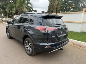 Toyota RAV4 2017 Blue