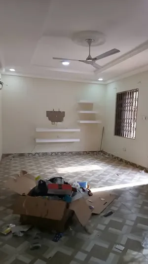 2bdrm Apartment in High Modern, New Town for rent
