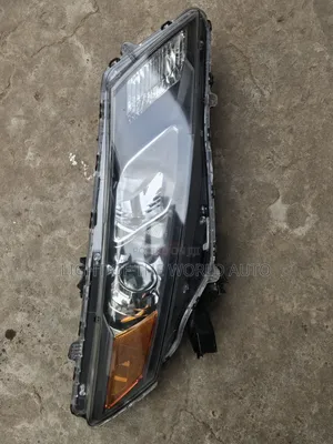 Honda Crosstoure Headlight Right Side