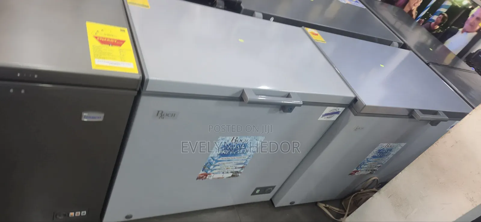 Classic Roch 200L Chest Freezee Silver Colour Fresh in Box for Sale