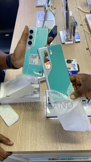 New Tecno Camon 40 Pro 4G 256 GB Gray