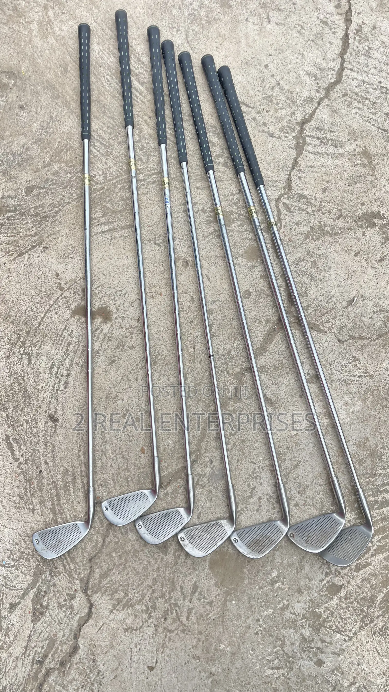 Right Handed Steel Shaft Iron Golf Club 3, 4, 5, 6, 8, and 9 Irons