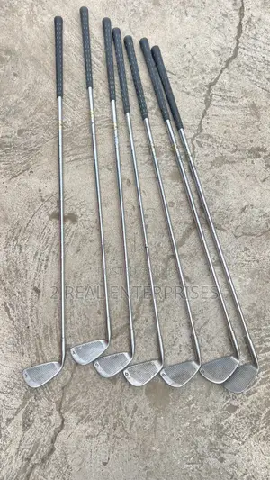 Right Handed Steel Shaft Iron Golf Club 3, 4, 5, 6, 8, and 9 Irons