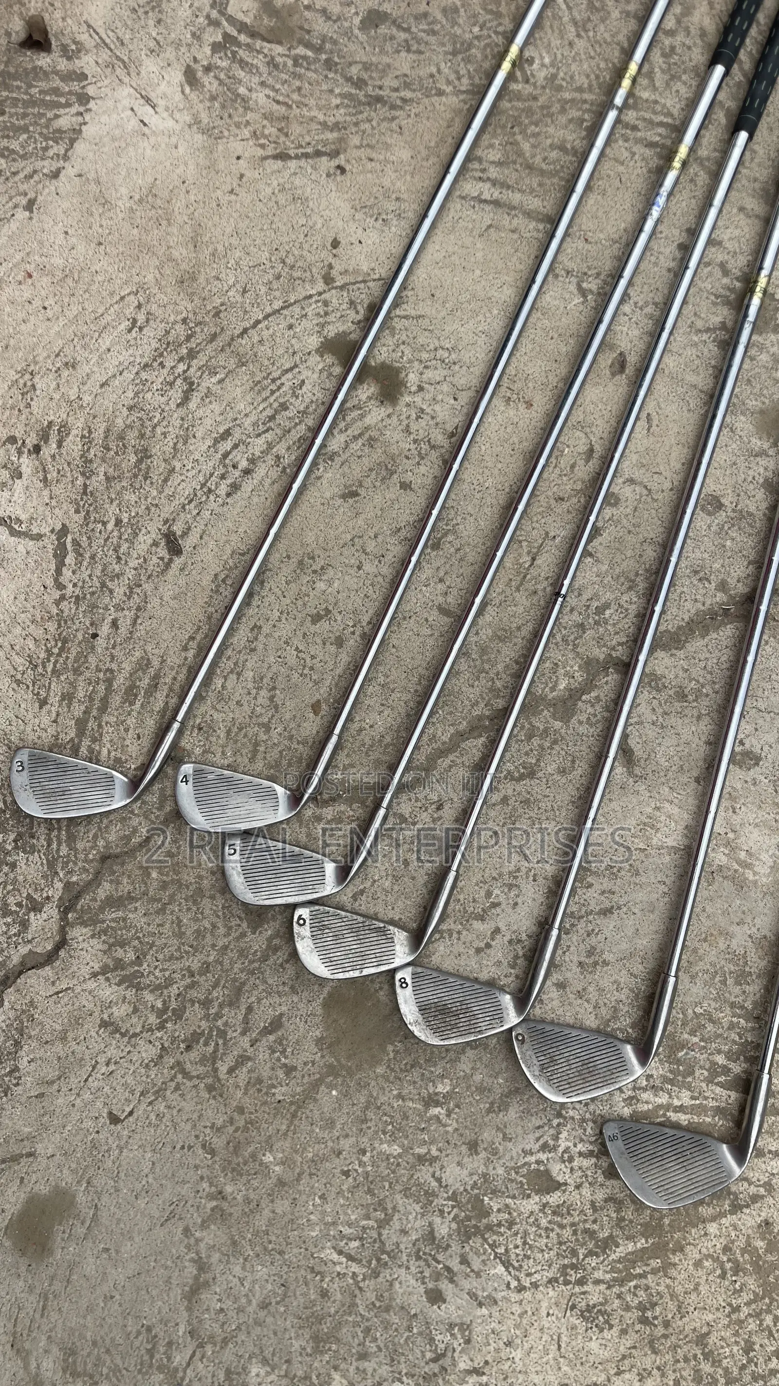 Right Handed Steel Shaft Iron Golf Club 3, 4, 5, 6, 8, and 9 Irons
