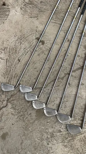 Right Handed Steel Shaft Iron Golf Club 3, 4, 5, 6, 8, and 9 Irons
