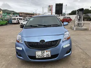 Toyota Belta 2010 Blue