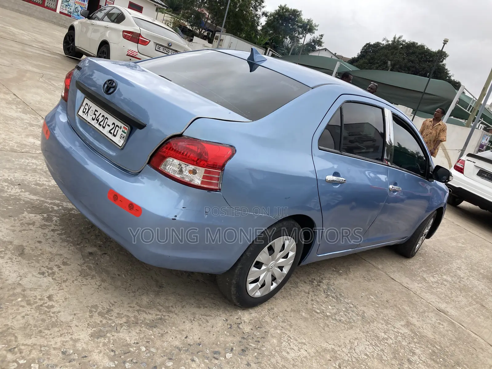 Toyota Belta 2010 Blue