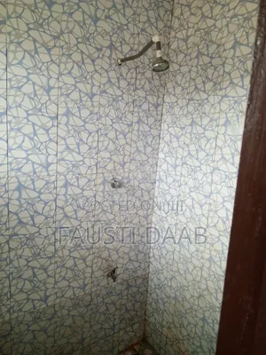 1bdrm Apartment in Chamber And Hall, Circle Station Area for rent