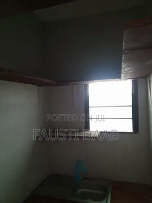 1bdrm Apartment in Chamber And Hall, Circle Station Area for rent