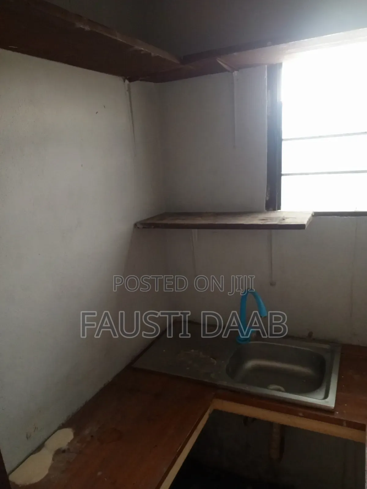 1bdrm Apartment in Chamber And Hall, Circle Station Area for rent