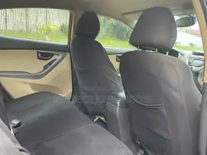 Hyundai Elantra 2011 Red