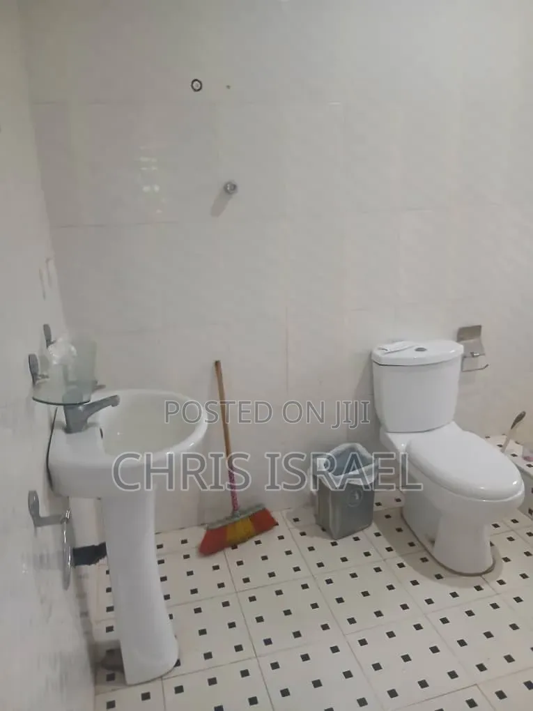 1bdrm Bedsitter in Oyibi Estate, Malejor for rent