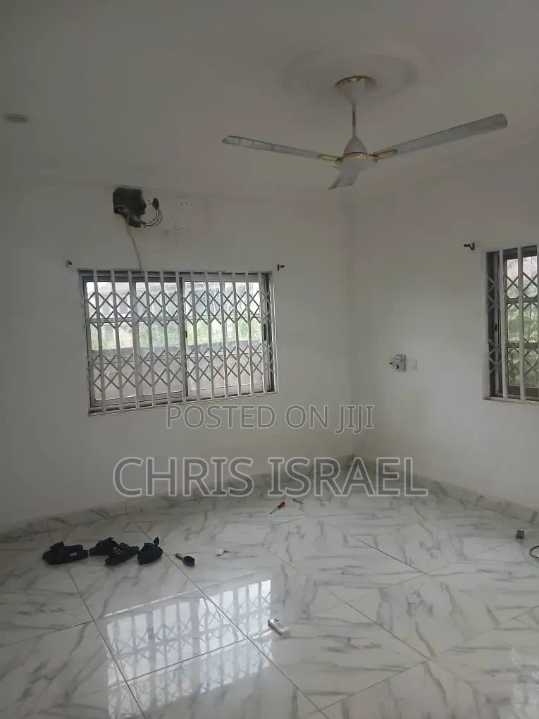 1bdrm Bedsitter in Oyibi Estate, Malejor for rent