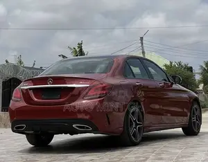 Mercedes-Benz C300 2020 Red