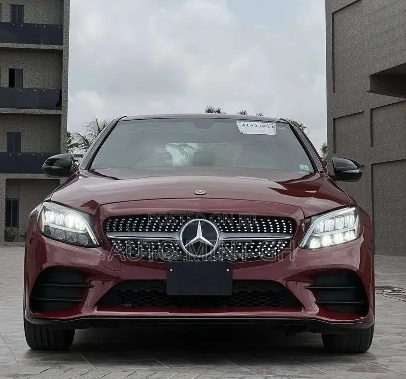 Mercedes-Benz C300 2020 Red