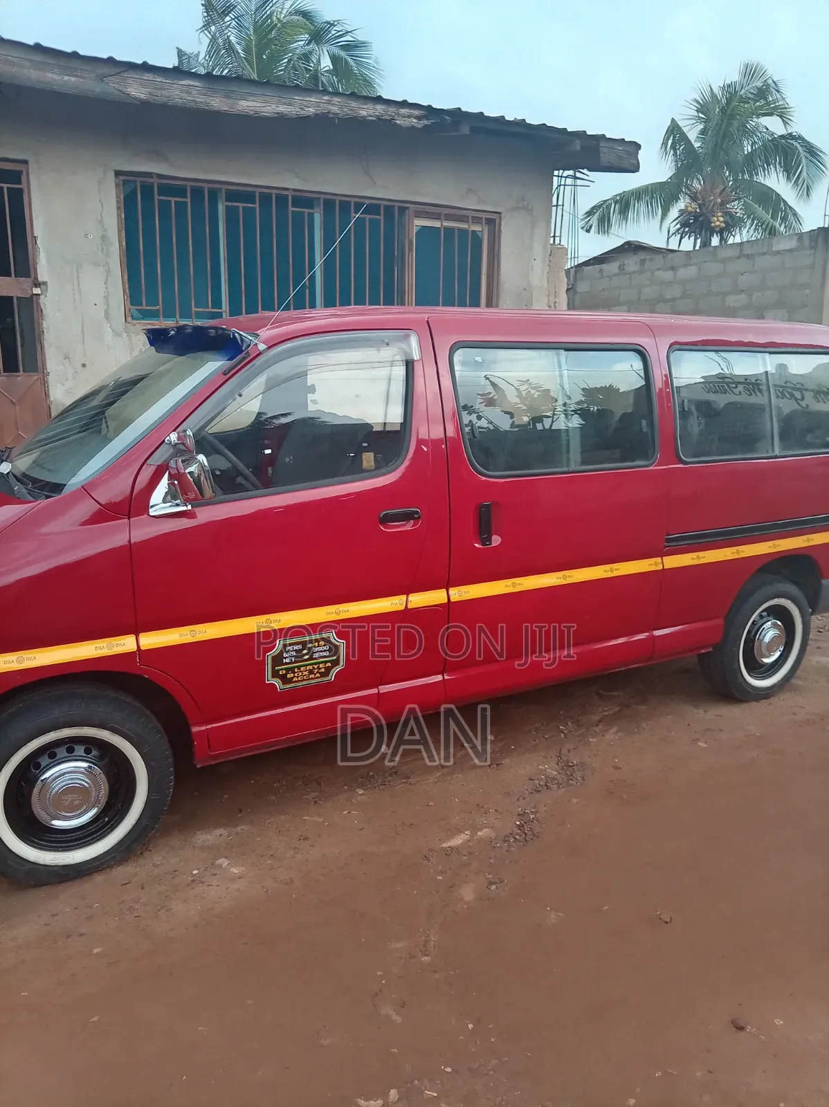 Toyota HiAce 2012 Red