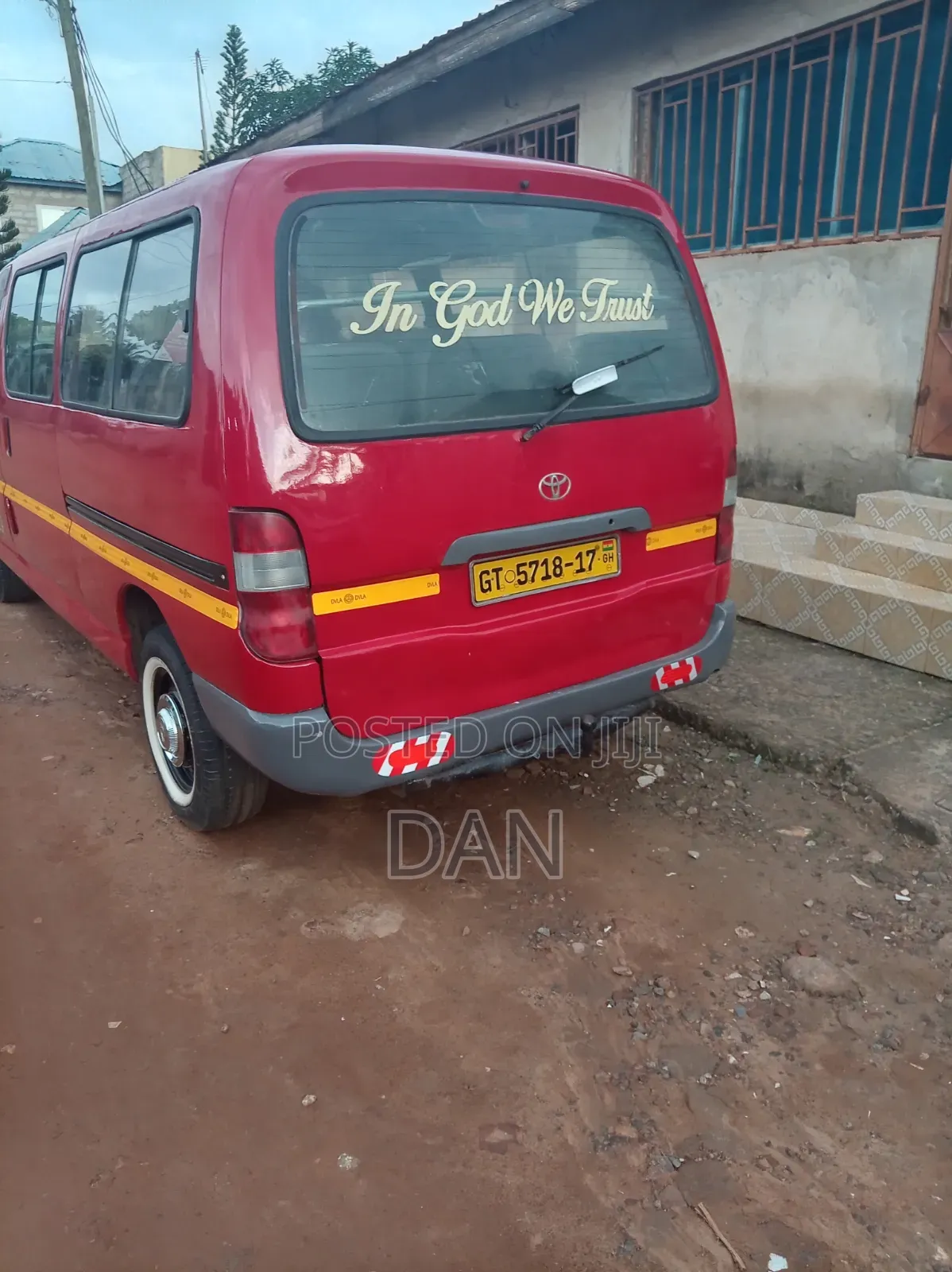 Toyota HiAce 2012 Red