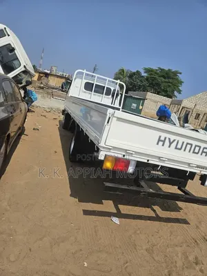 Hyundia Mighty Truck
