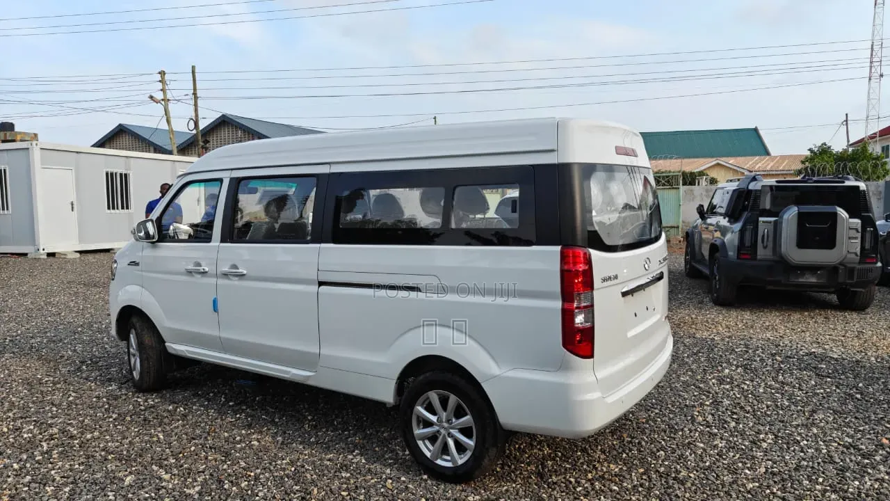 New Bus 2025 White