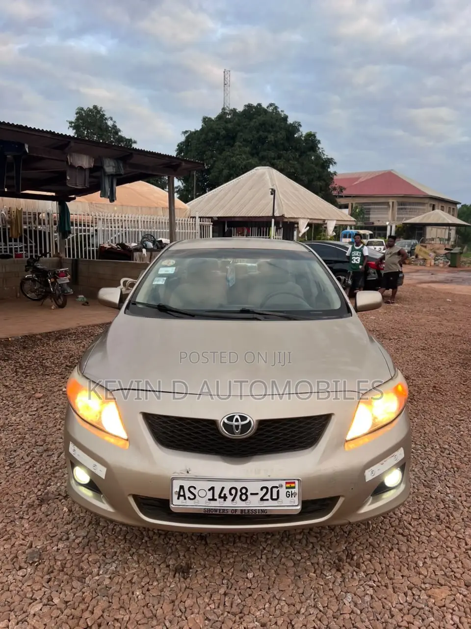 Toyota Corolla LE 4dr Sedan (1.8L 4cyl 4A) 2010 Gold