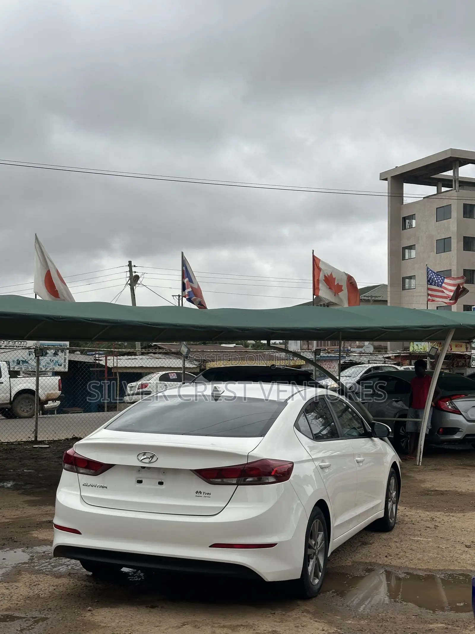 Hyundai Elantra SE Sedan FWD (2.0L 4cyl 6M) 2017 White