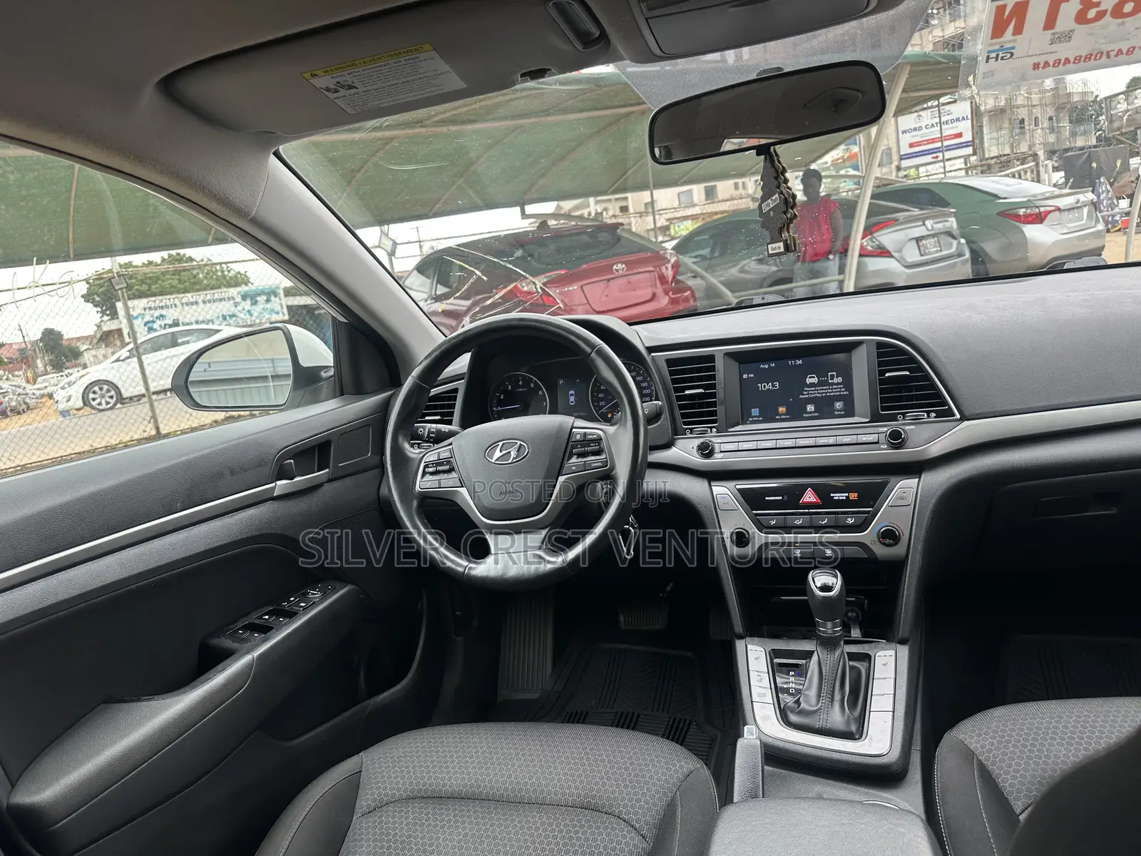 Hyundai Elantra SE Sedan FWD (2.0L 4cyl 6M) 2017 White