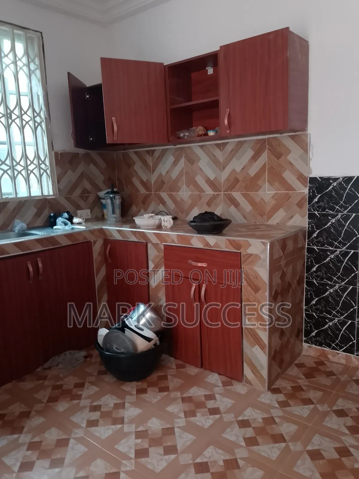 3bdrm Apartment in Old Barrier for rent