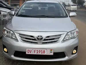 Toyota Corolla LE 4dr Sedan (1.8L 4cyl 4A) 2012 Silver