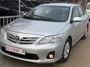 Toyota Corolla LE 4dr Sedan (1.8L 4cyl 4A) 2012 Silver