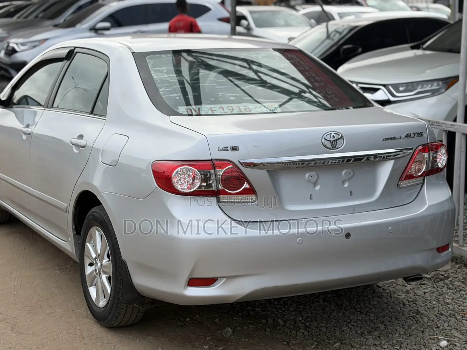 Toyota Corolla LE 4dr Sedan (1.8L 4cyl 4A) 2012 Silver