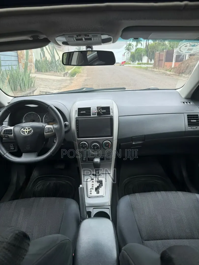 Toyota Corolla 2011 Black