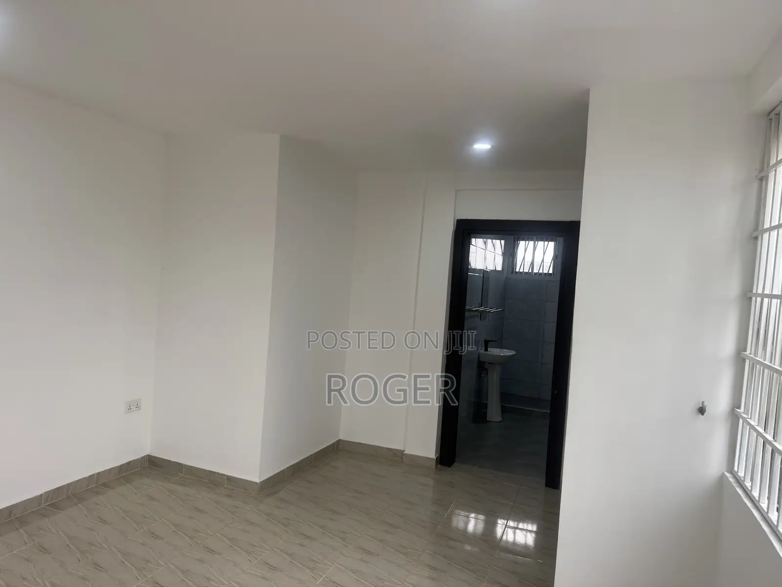 7bdrm Mansion in Labone for rent
