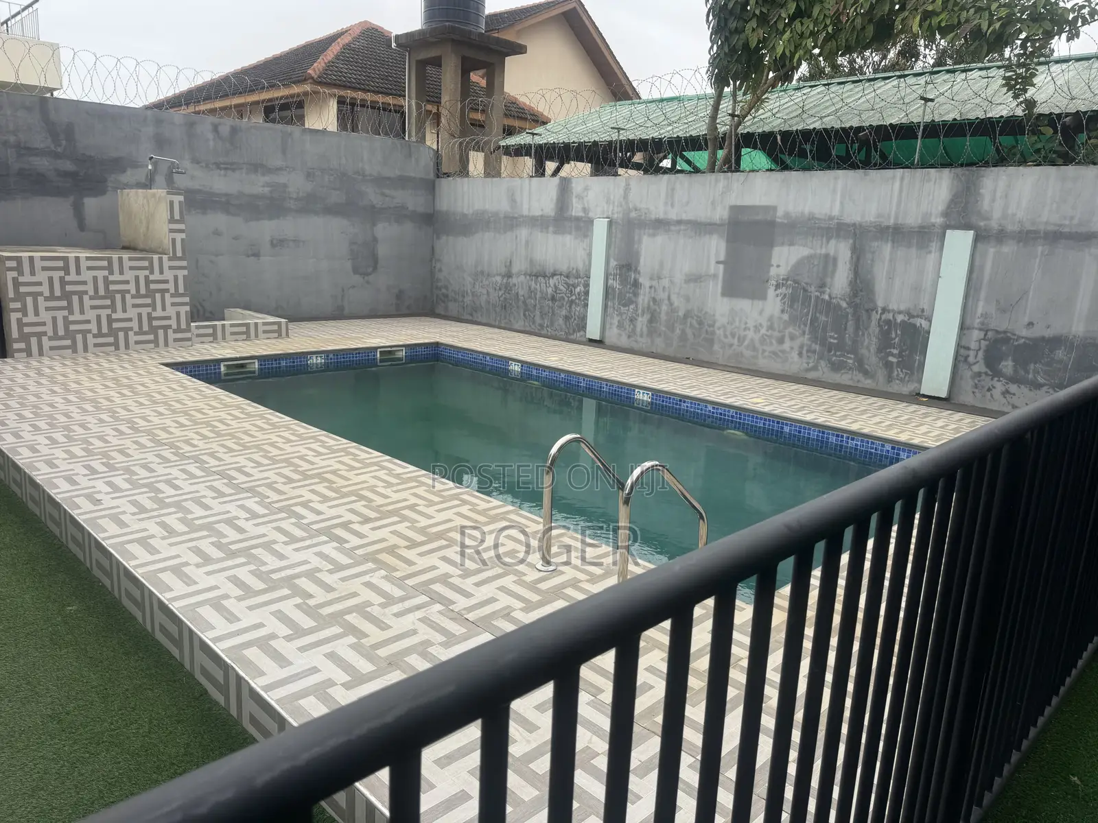 7bdrm Mansion in Labone for rent