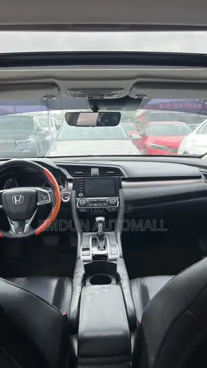Honda Civic Touring Sedan 2019 White
