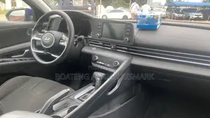 Hyundai Elantra 2022 Blue
