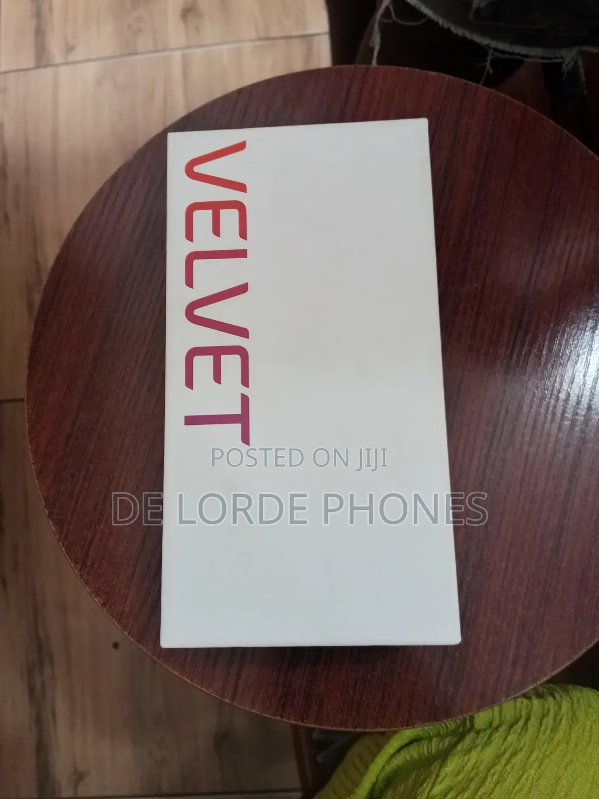 New LG Velvet 128 GB Black
