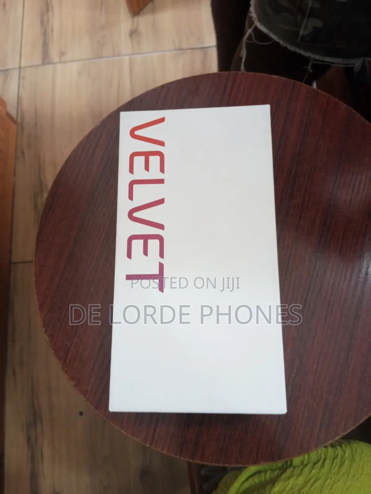 New LG Velvet 128 GB Black