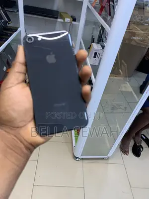 Apple iPhone 8 64 GB Black