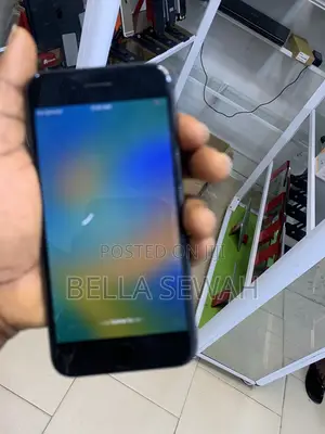 Apple iPhone 8 64 GB Black