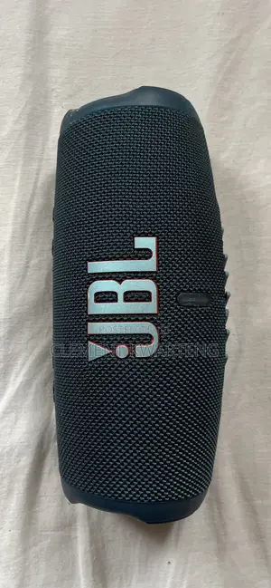JBL Charge 5