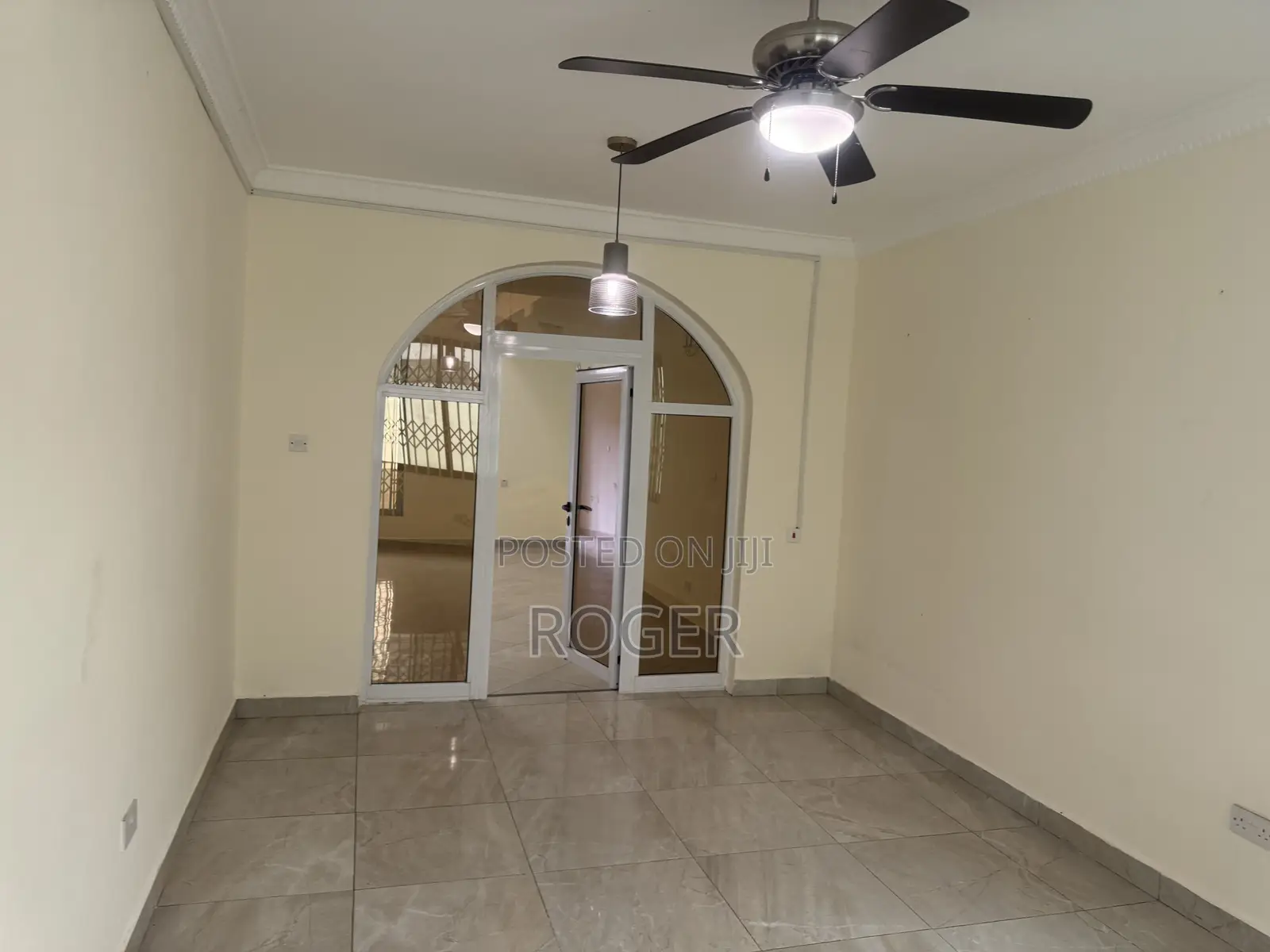 8bdrm House in East Legon for rent