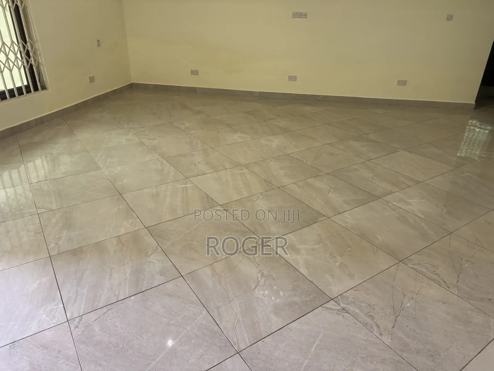 8bdrm House in East Legon for rent