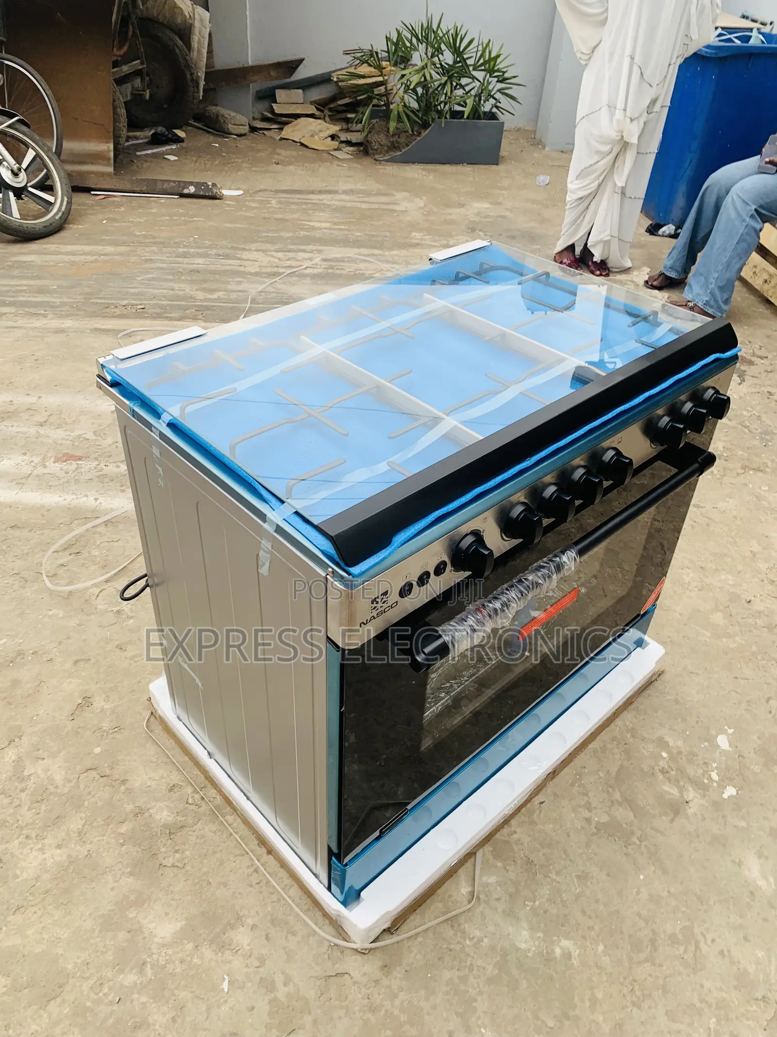 Grab the New Nasco Gas Cooker Oven Rotisserie 5burner 60/90 Sliver